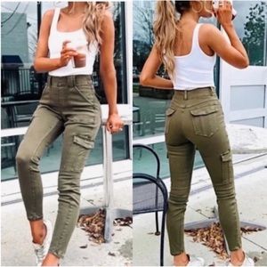 SPANX Twill Cargo Pants in Olive Green Size Large
